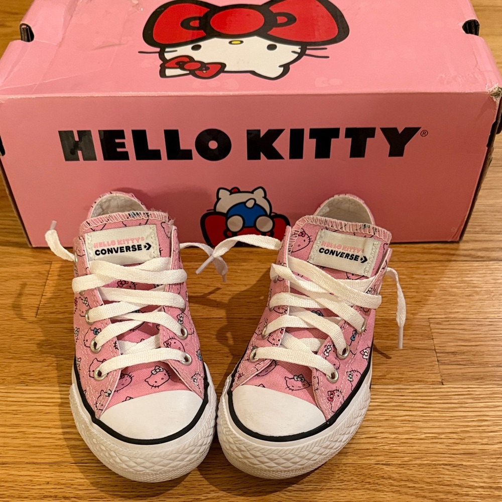 Hello Kitty 🩷 Converse Kids Sneakers